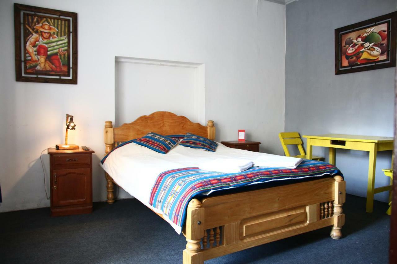 Jaguar House Hostel Cochabamba Kültér fotó